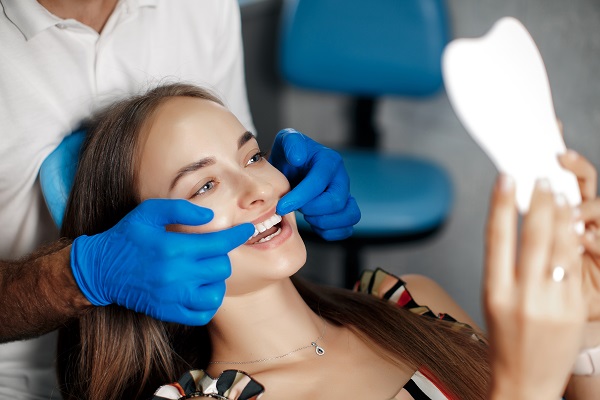 A Cosmetic Dentist Can Help Fill Spaces Between Teeth